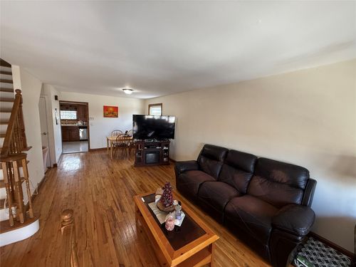 213 Crossfield Ave, Staten Island, NY, 10312-1543 | Card Image