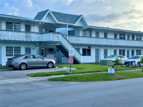 apt-32-52 Ne 204th St, Miami Gardens, FL, 33179-2451 | Card Image