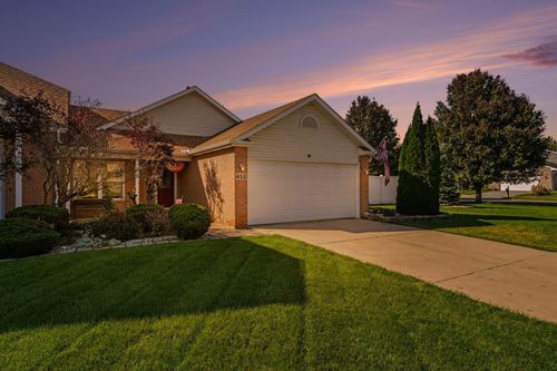 452 Edgewater Dr, Hobart, IN, 46342 | Card Image