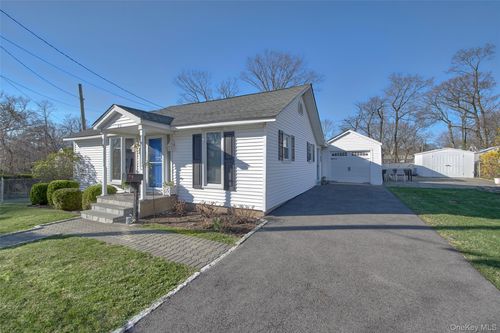 22 Ridgeland Ter, Rye, NY, 10580-3407 | Card Image
