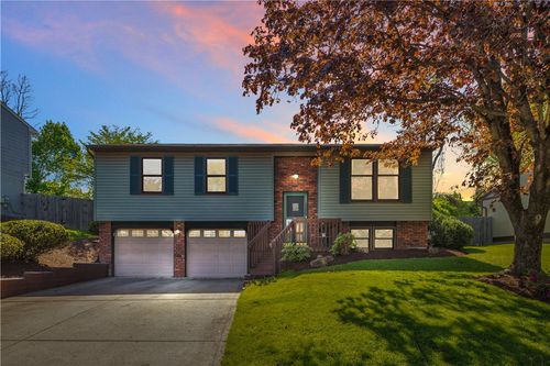 2290 Chapparal Dr, Pittsburgh, PA, 15239-2356 | Card Image