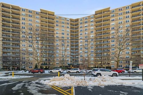 apt-6h-2200 N Central Rd, Fort Lee, NJ, 07024-7576 | Card Image