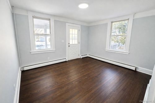 66-66-64-66 Hawley Ave, West Islip, NY, 11795-3003 | Card Image