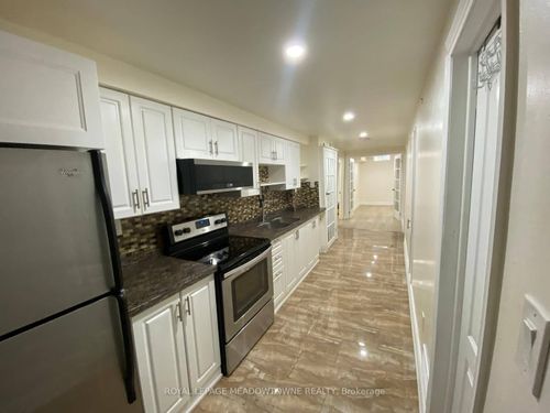 82 Severin St, Brampton, ON, L6R0P3 | Card Image