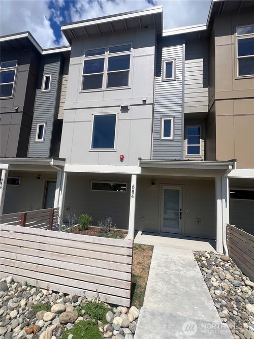 684 W Kline Rd, Bellingham, WA, 98226-4606 | Card Image