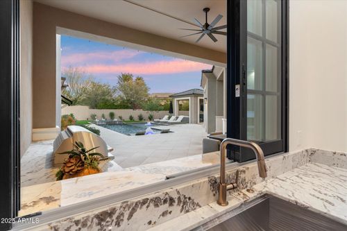 9735 E Kemper Way, Scottsdale, AZ, 85255-6270 | Card Image
