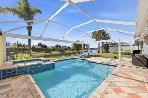 8612 Genova Ct, NAPLES, FL, 34114-2748 | Card Image