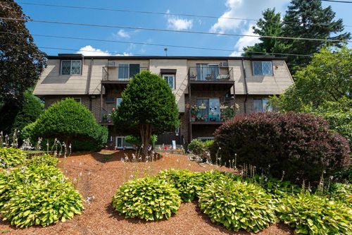 unit-20-1 Silvestri Cir, Derry, NH, 03038-1343 | Card Image