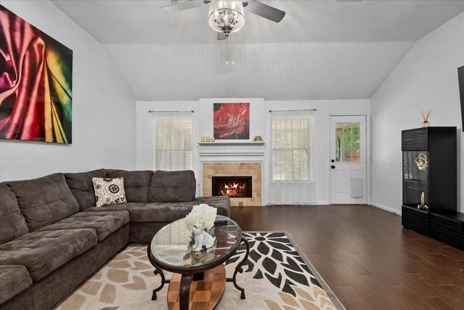 22711 Tree House Ln, House other with 3 bedrooms, 2 bathrooms and 2 parking in Spring TX | Image 10