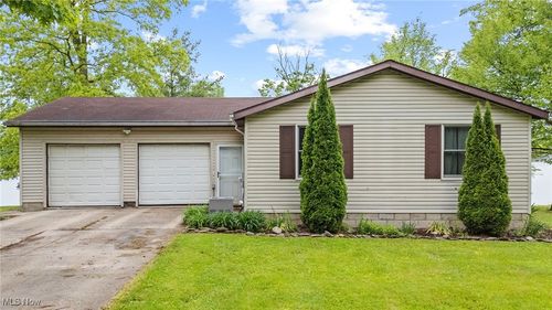 5102 Sangria Dr, West Salem, OH, 44287-9142 | Card Image