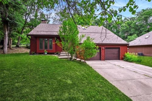 2501 Old Creek Ct, Leavenworth, KS, 66048-4395 | Card Image