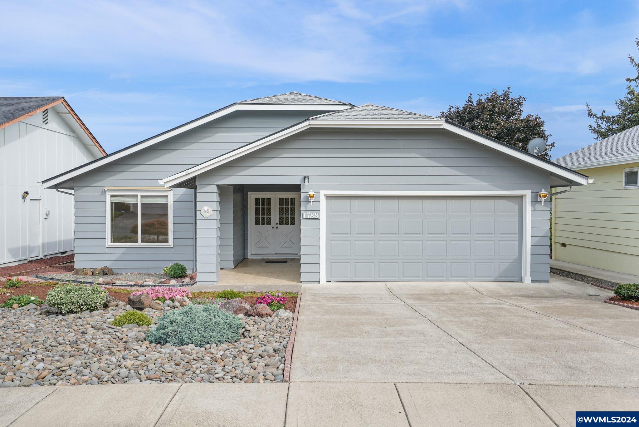 Nut Tree Dr, Salem, OR 97304