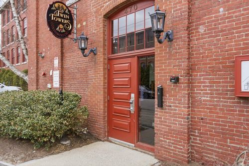 222-470 Silver St, Manchester, NH, 03103-5057 | Card Image