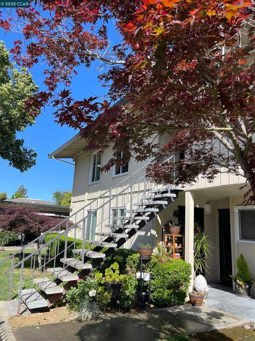 apt-22-2525 Walters Way, Concord, CA, 94520-3127 | Card Image