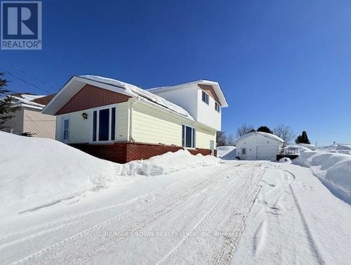 4 Brock Cres, Kapuskasing, ON, P5N2J8 | Card Image