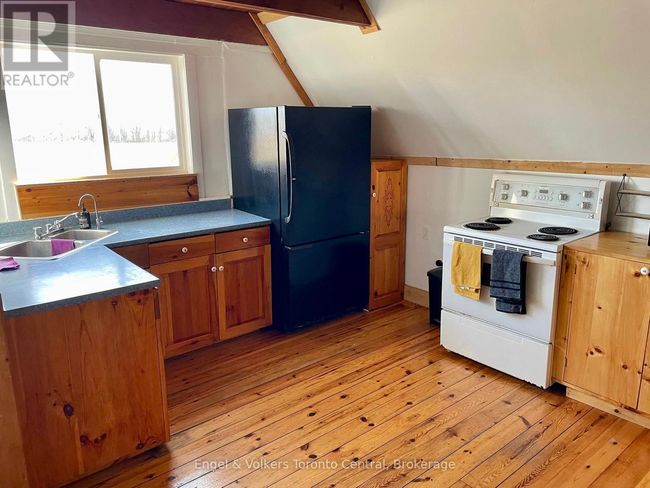 7237 Nottawasaga 6/7 Sideroad, House other with 4 bedrooms, 1 bathrooms and 7 parking in Clearview (Creemore) ON | Image 10