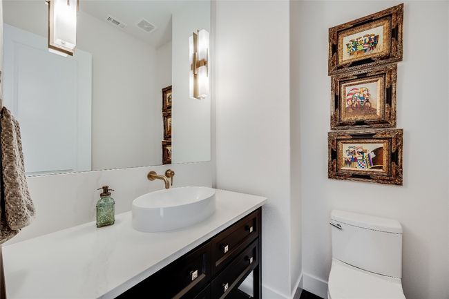 Half bath | Image 14