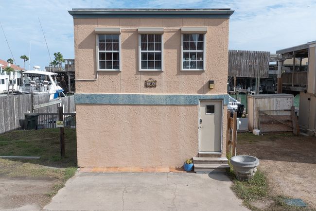 131 Windward Dr, House other with 2 bedrooms, 2 bathrooms and null parking in Port Isabel TX | Image 4