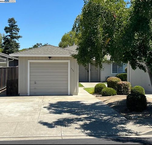 746 N K St, Livermore, CA, 94551-7002 | Card Image