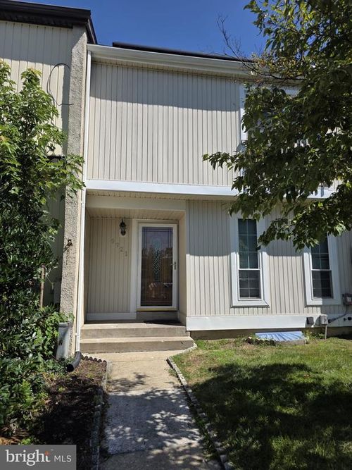 b-4-9921 Valley Park Dr, Damascus, MD, 20872-2341 | Card Image