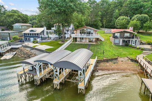 918 Pinehaven Dr, Badin Lake, NC, 28127-7687 | Card Image