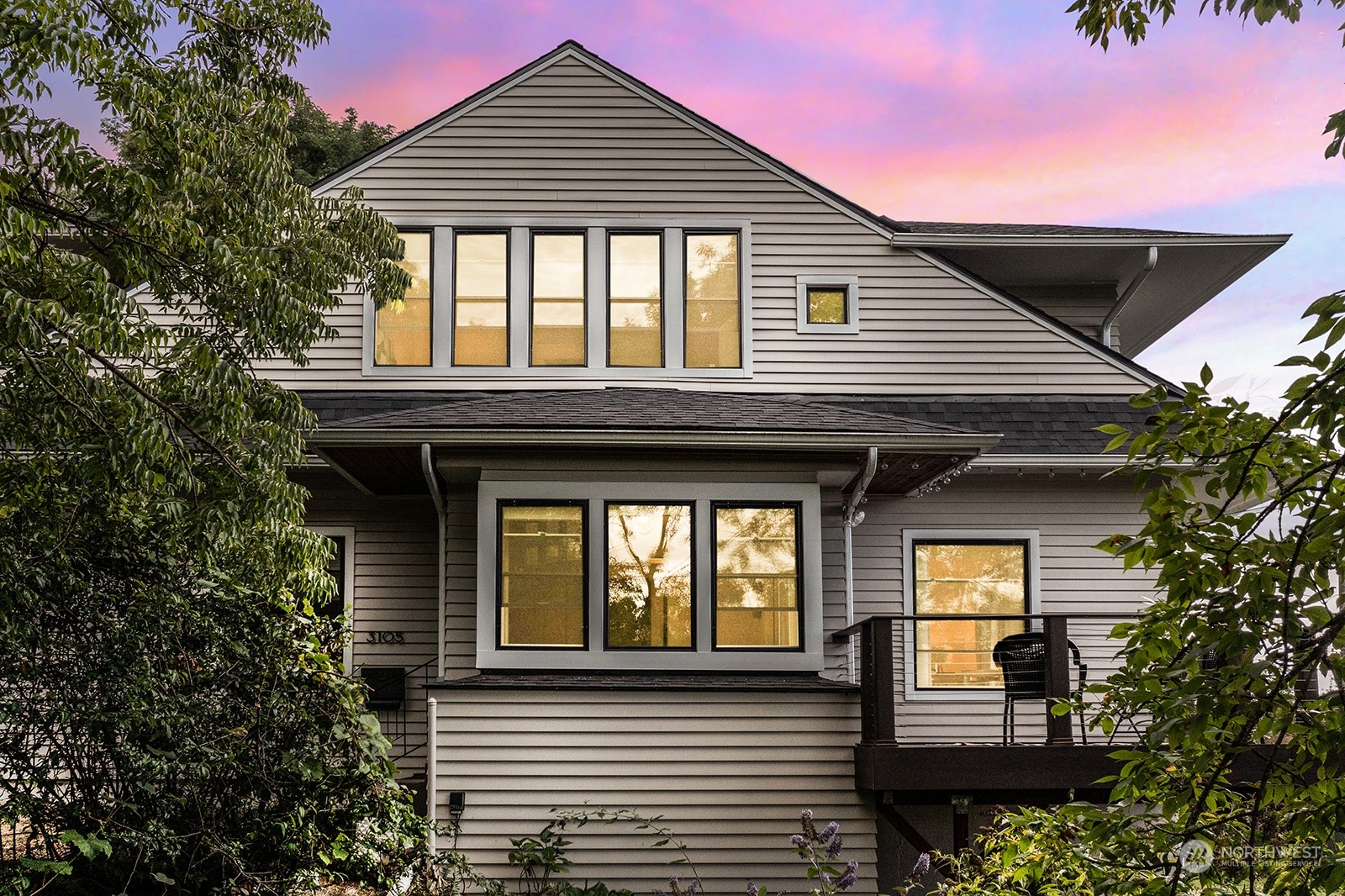 Spring St, Seattle, WA 98122