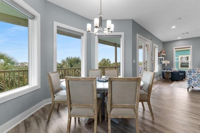 4111 Isla Del Sol, House other with 3 bedrooms, 2 bathrooms and 1 parking in Galveston TX | Image 8
