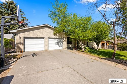 230 Apache Ave, Rexburg, ID, 83440-2218 | Card Image
