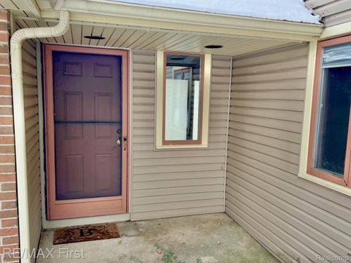 1203 Woodsboro Dr, Royal Oak, MI, 48067-1112 | Card Image