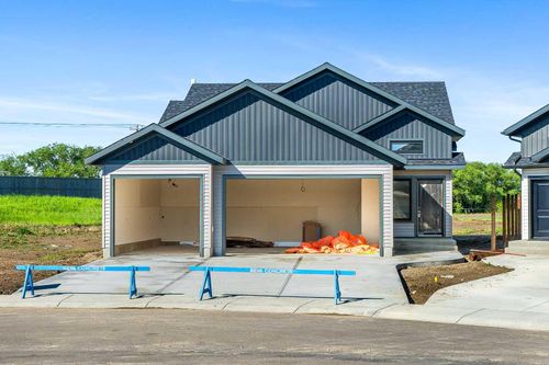 5519 13 St, Lloydminster, AB, T9V3T4 | Card Image
