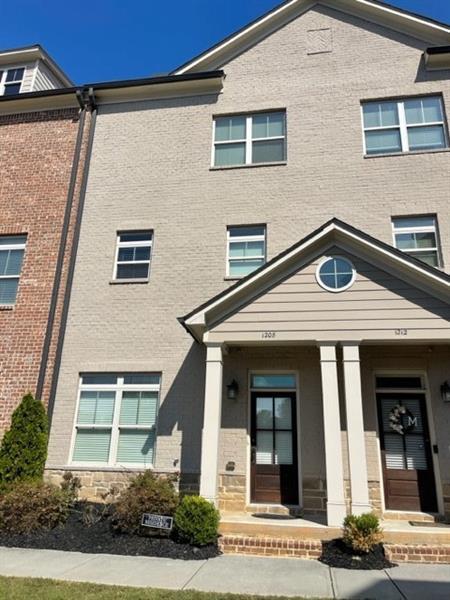 Stone Castle Cir, Smyrna, GA 30080