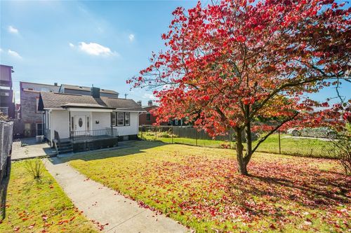 221 Alpine Ave, Pittsburgh, PA, 15212-4022 | Card Image