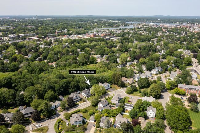 175 Middle Rd, House other with 4 bedrooms, 3 bathrooms and null parking in Portsmouth NH | Image 52