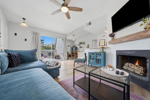 f-5064 Via Manos, Oceanside, CA, 92057 | Card Image