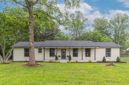 8060 Sawyer Brown Rd, Nashville, TN, 37221-1502 | Card Image