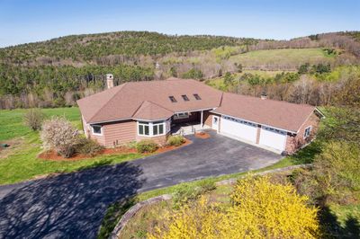 31 Eagle Ridge Drive, House other with 3 bedrooms, 2 bathrooms and null parking in Lebanon NH | Image 2