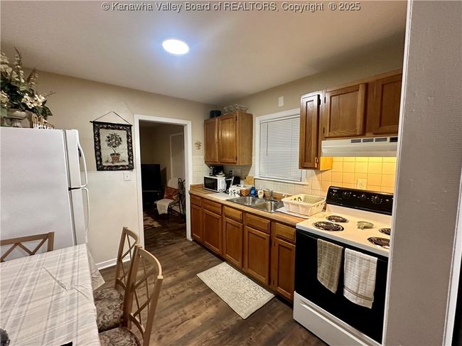 Kitchen | Image 7