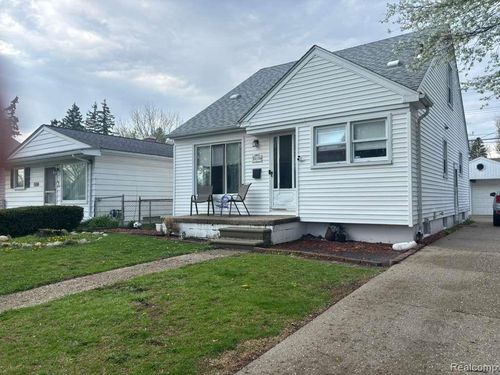 26126 Student, Redford, MI, 48239 | Card Image
