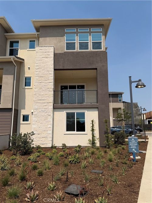160 Harrier, Irvine, CA, 92618 | Card Image
