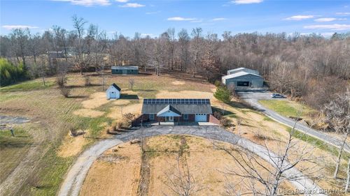 577 S Robbs Ln, Pekin, IN, 47165-7842 | Card Image