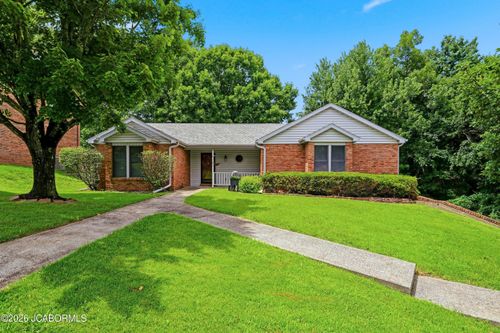 218 Eastland Dr, Jefferson City, MO, 65101-3869 | Card Image