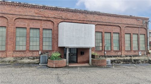 211-201 Wetmore Ave Se, Massillon, OH, 44646-6714 | Card Image