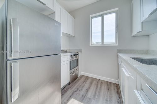 5-2352 Sw 5th St, Miami, FL, 33135 | Card Image