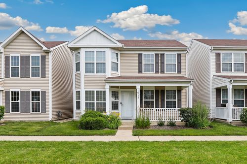1613 Victoria Park Cir, Aurora, IL, 60504-4584 | Card Image