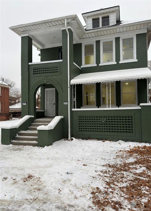 2979 W Grand St, Detroit, MI, 48238-2711 | Card Image