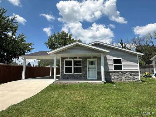 403 E Wells St, Perry, MO, 63462-1319 | Card Image
