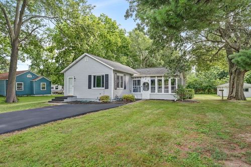 172 S Hossack St, Seneca, IL, 61360-9205 | Card Image