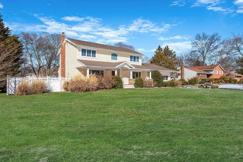 3 Beacon Lane, Huntington, NY, 11731 | Card Image