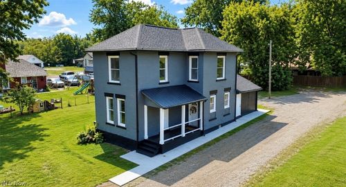 561 Downard Rd, Zanesville, OH, 43701-5106 | Card Image