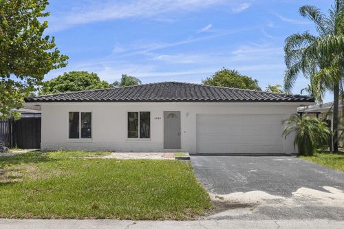 1750 Ne 49th St, Oakland Park, FL, 33334-5602 | Card Image
